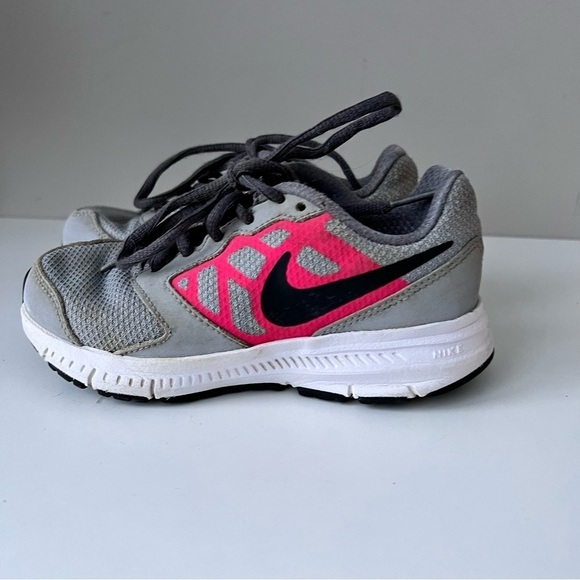 Nike Grey and Pink Runners - Picture 8 of 8